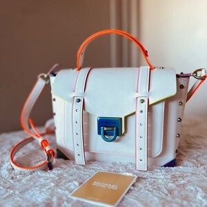 Michael Kors Manhattan Purse